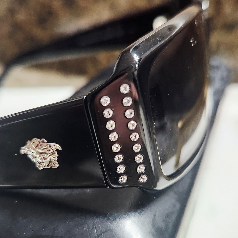 Versace Glossy Black Eyewear - Picture 13 of 16
